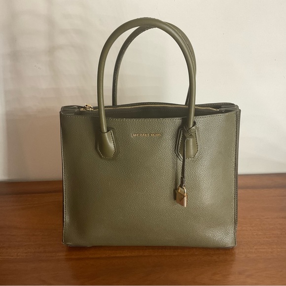 Michael Kors Handbags - Michael Kors Mercer Satchel in Hunter Green